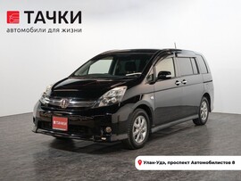 Toyota ISis 2012 в автосалоне Тачки Улан-Удэ