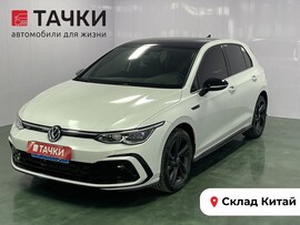 Volkswagen Golf 2023 в автосалоне Тачки Китай