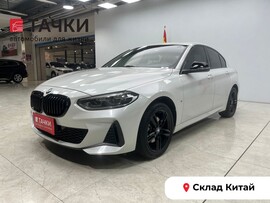 BMW 1-Series 2022 в автосалоне Тачки Китай