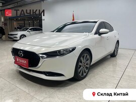 Mazda Mazda3 2021 в автосалоне Тачки Китай