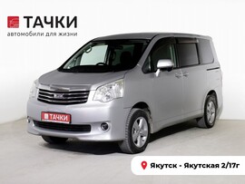 Toyota Noah 2011 в автосалоне Тачки Якутск