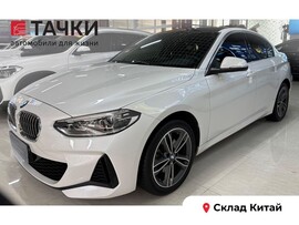 BMW 1-Series 2022 в автосалоне Тачки Китай