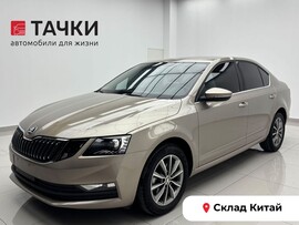 Skoda Octavia 2022 в автосалоне Тачки Китай