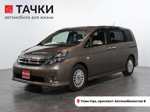 Toyota ISis 2011 в автосалоне Тачки Улан-Удэ