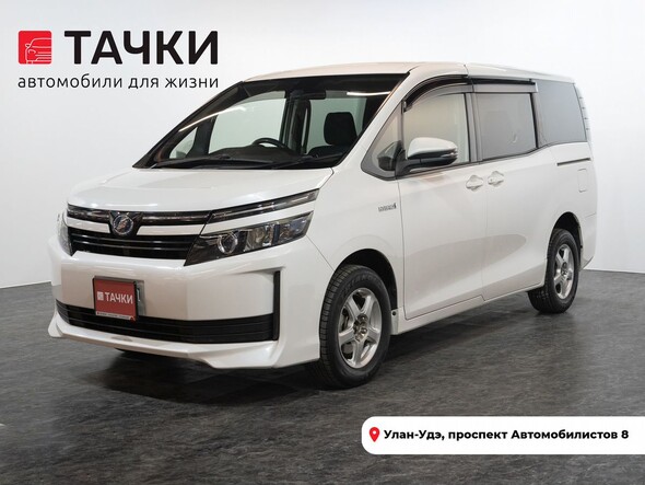 Toyota Voxy 2014 в автосалоне Тачки Улан-Удэ