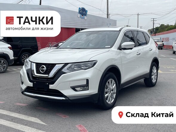 Nissan X-Trail 2023 в автосалоне Тачки Китай
