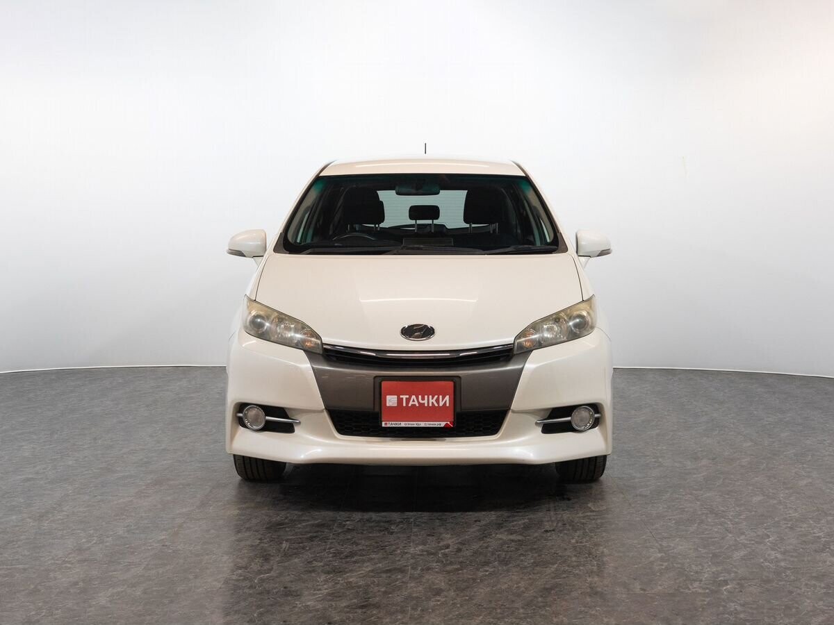 Toyota Wish 2013 - фото автомобиля