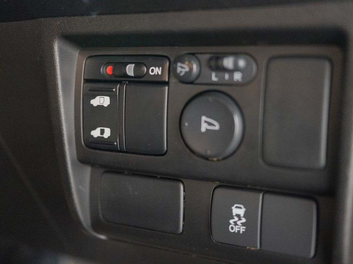Honda Freed 2012 - фото автомобиля