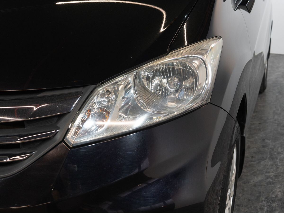 Honda Freed 2012 - фото автомобиля