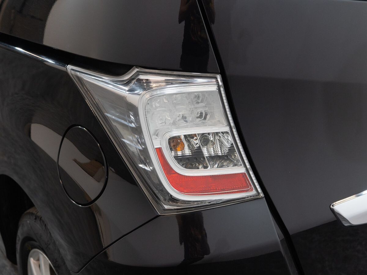 Honda Freed 2012 - фото автомобиля