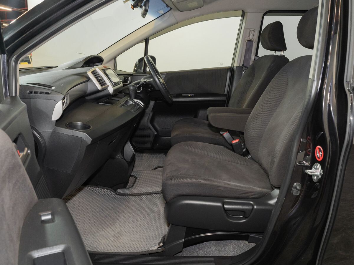 Honda Freed 2012 - фото автомобиля