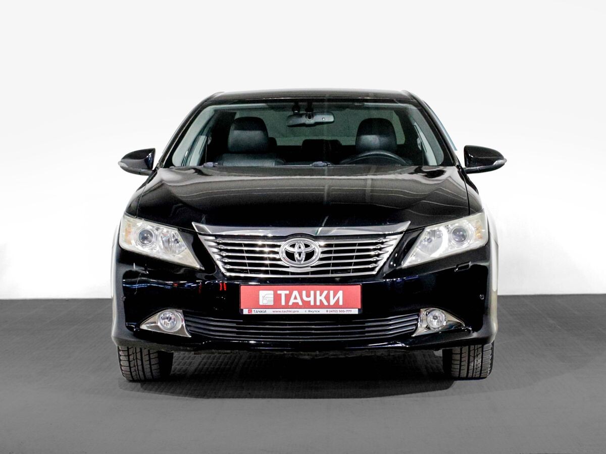 Toyota Camry 2011 - фото автомобиля