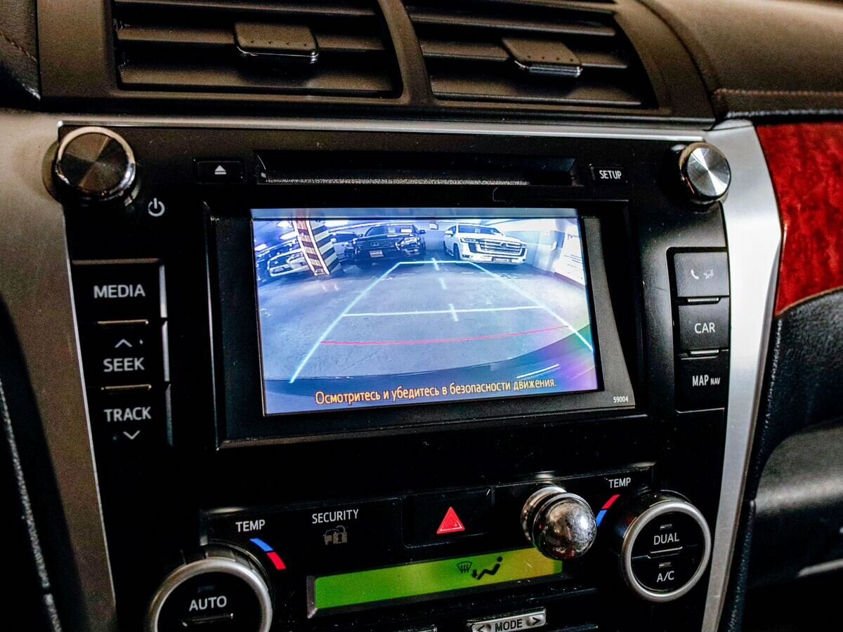 Toyota Camry 2011 - фото автомобиля