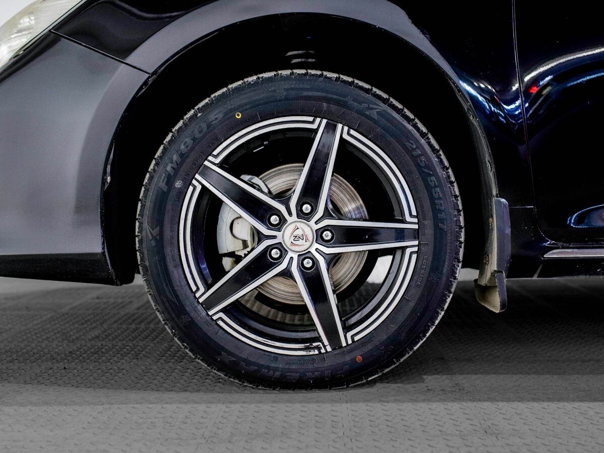 Toyota Camry 2011 - фото автомобиля