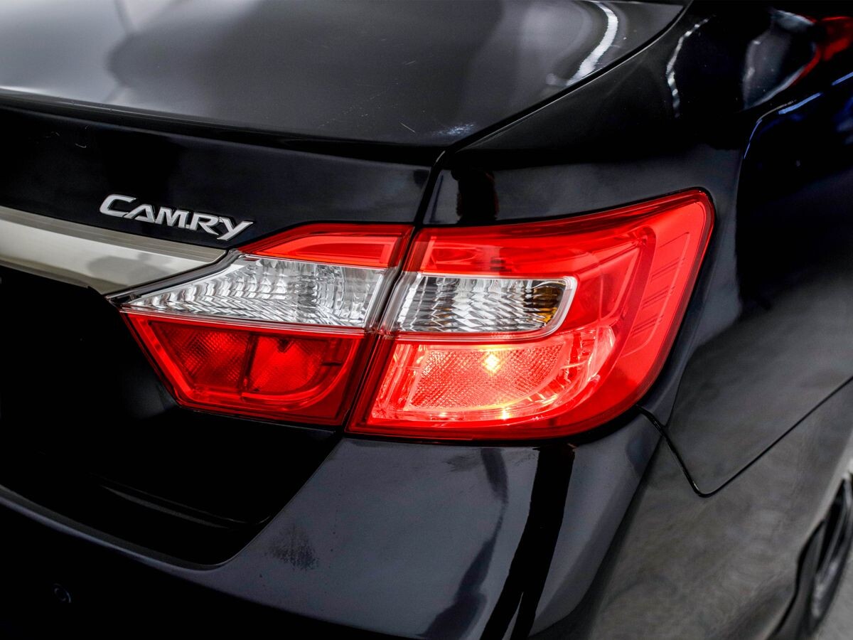Toyota Camry 2011 - фото автомобиля