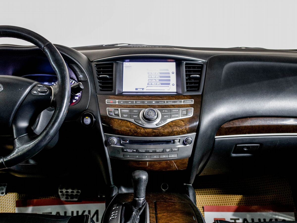 Infiniti JX35 2013 - фото автомобиля