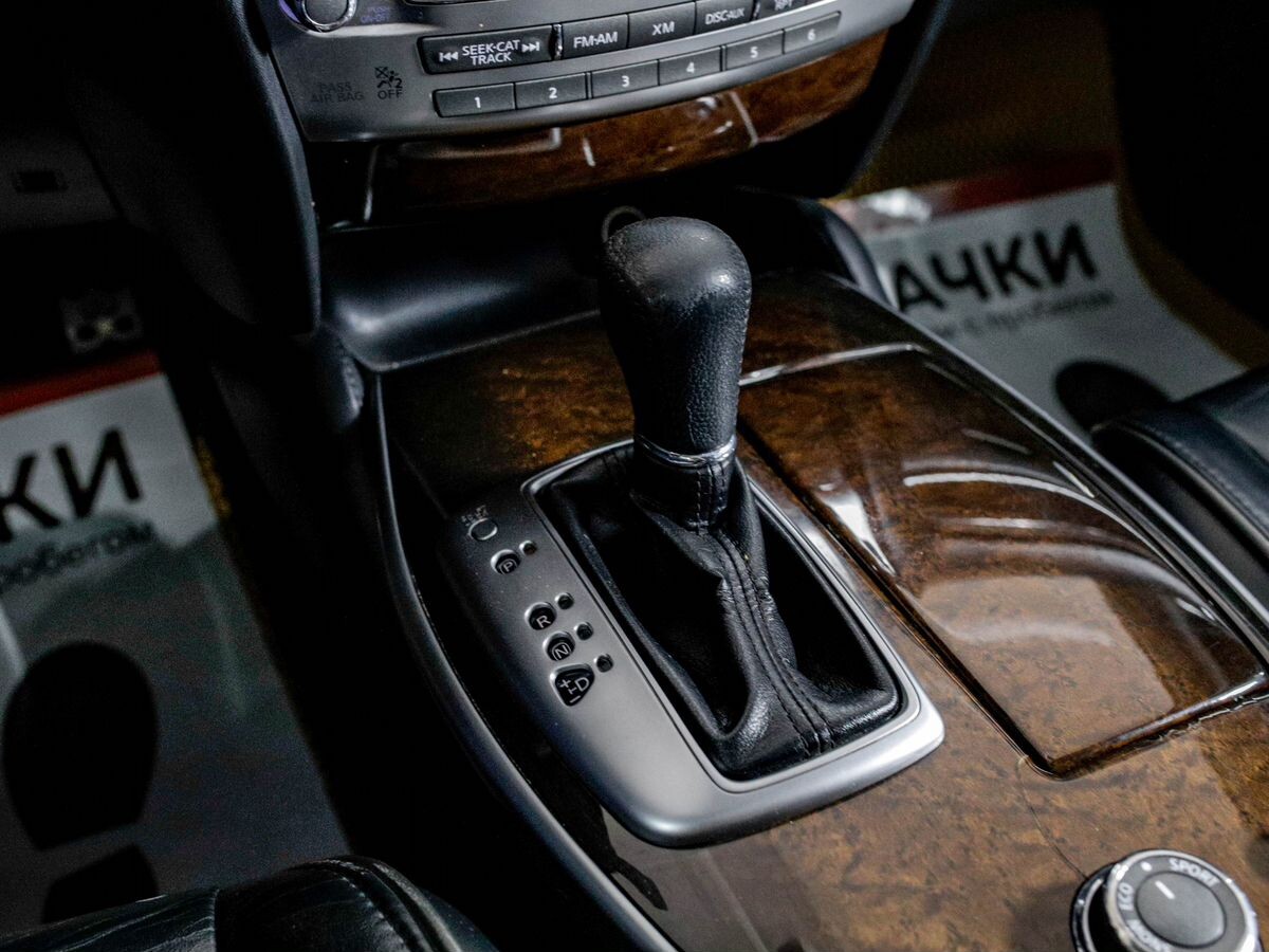 Infiniti JX35 2013 - фото автомобиля