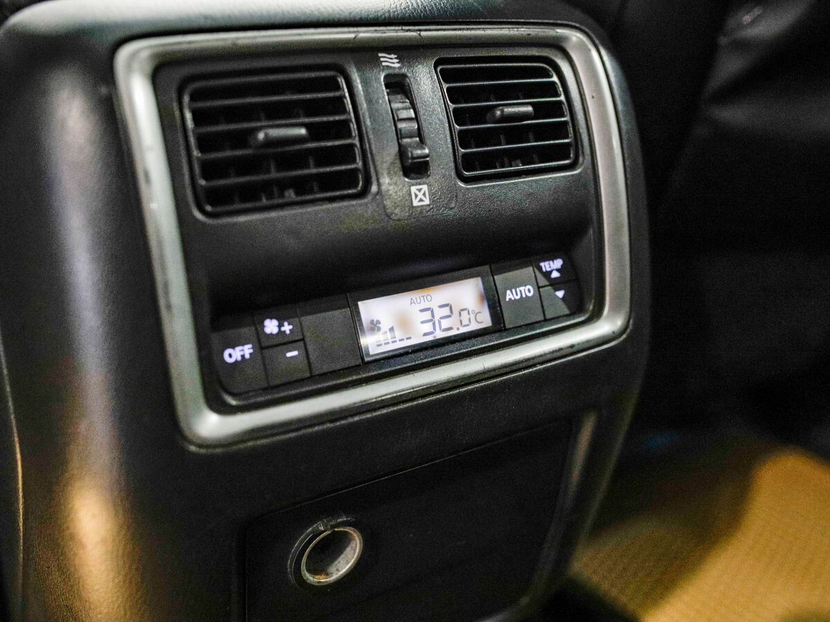 Infiniti JX35 2013 - фото автомобиля