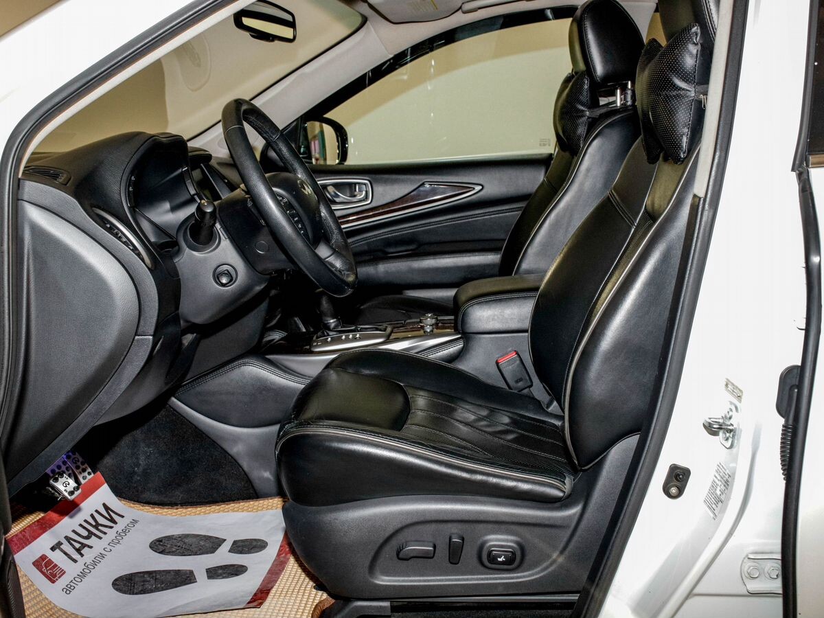 Infiniti JX35 2013 - фото автомобиля