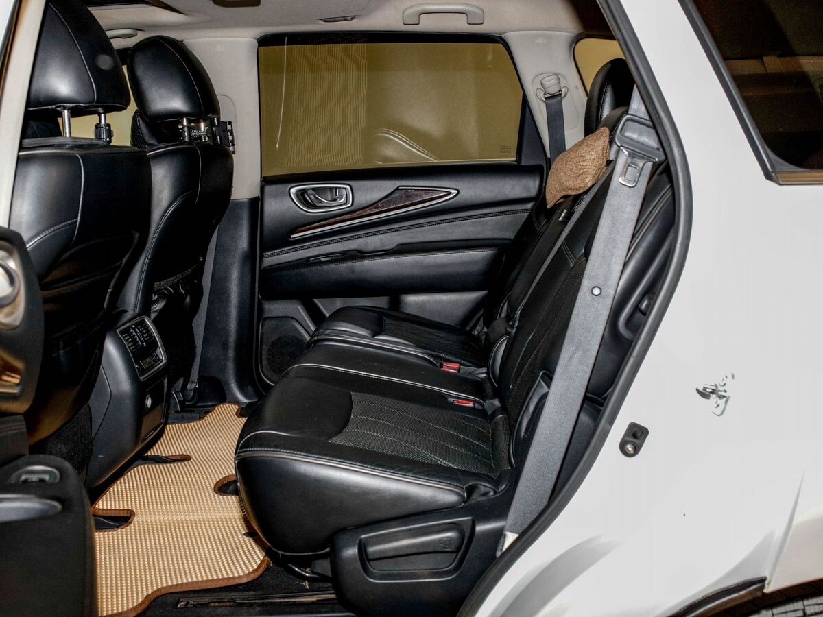 Infiniti JX35 2013 - фото автомобиля