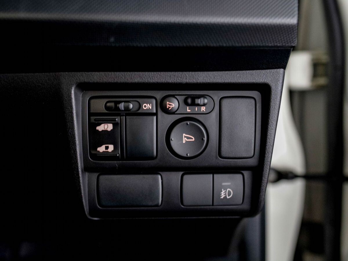 Honda Freed 2011 - фото автомобиля