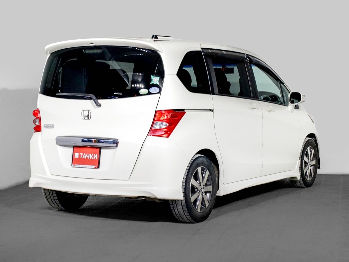 Honda Freed 2011 - фото автомобиля