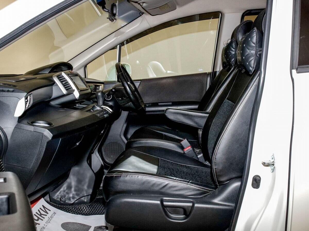 Honda Freed 2011 - фото автомобиля