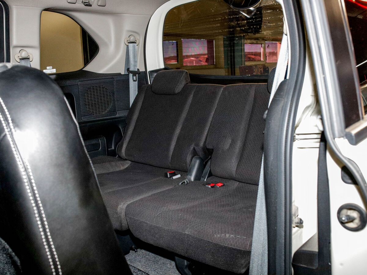 Honda Freed 2011 - фото автомобиля