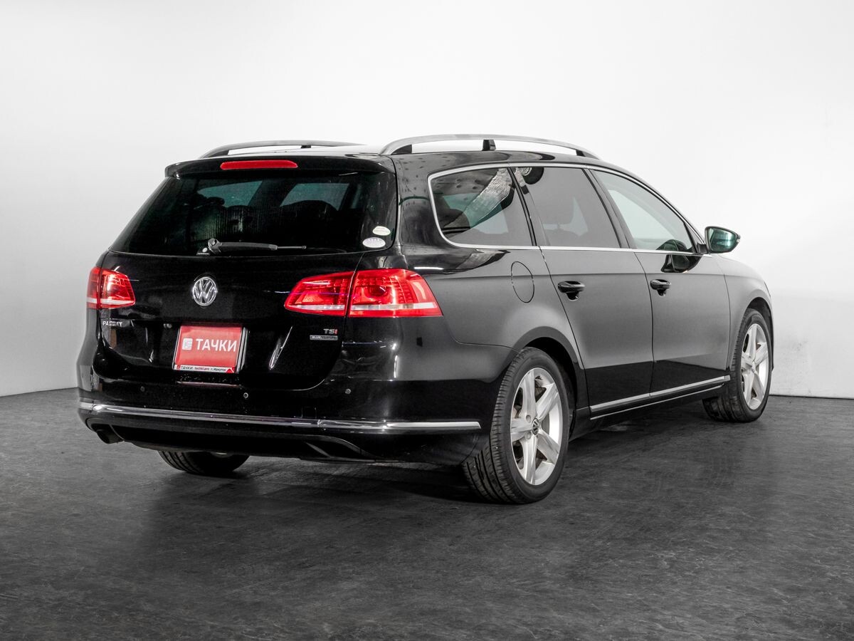 Volkswagen Passat 2011 - фото автомобиля