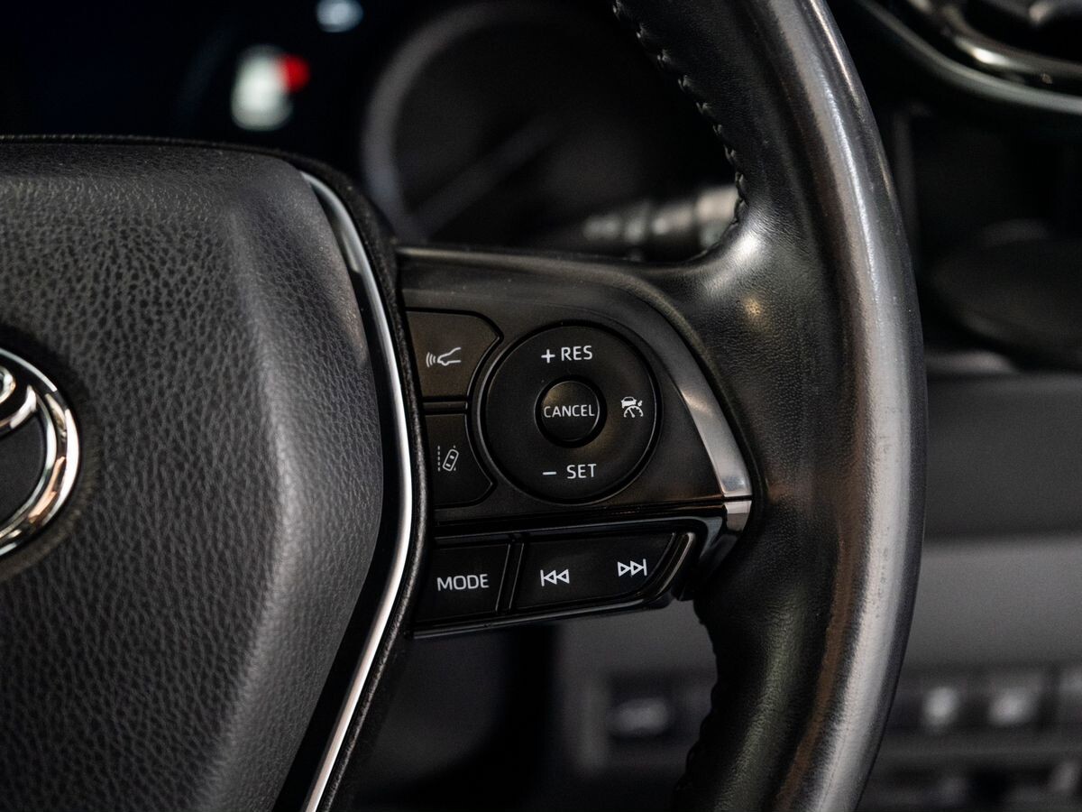 Toyota Harrier 2020 - фото автомобиля