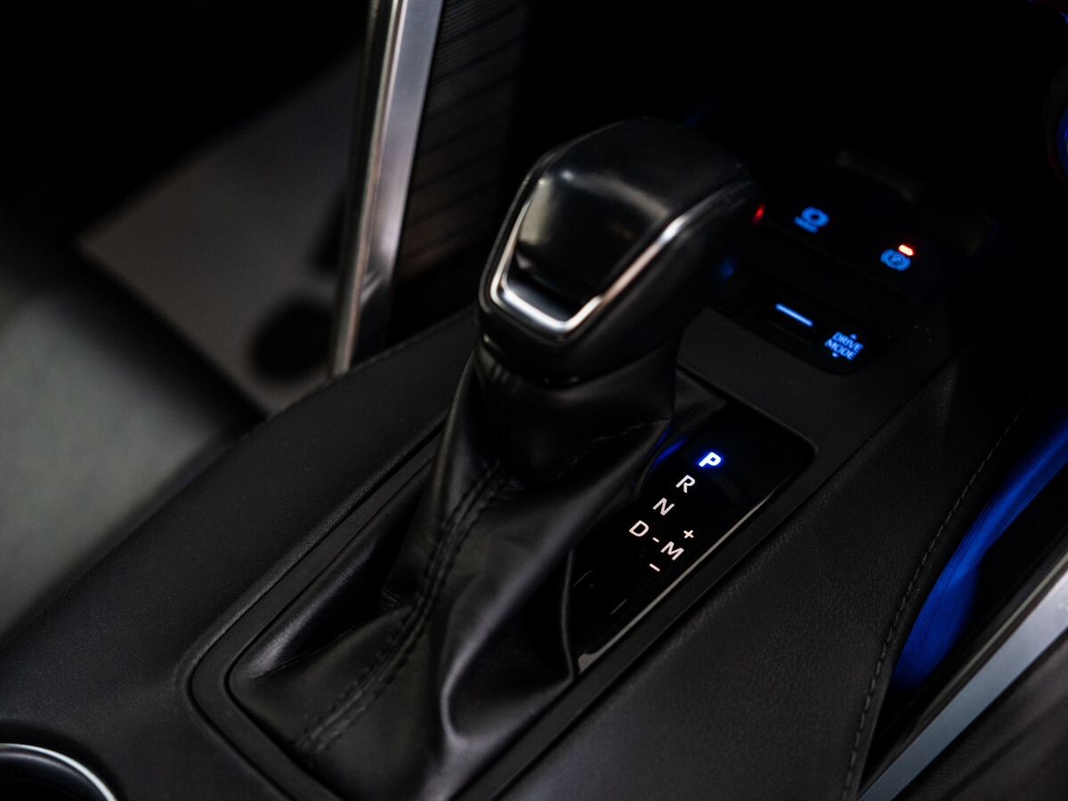 Toyota Harrier 2020 - фото автомобиля