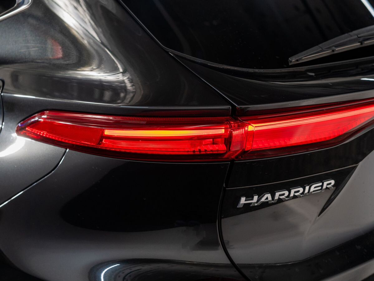 Toyota Harrier 2020 - фото автомобиля