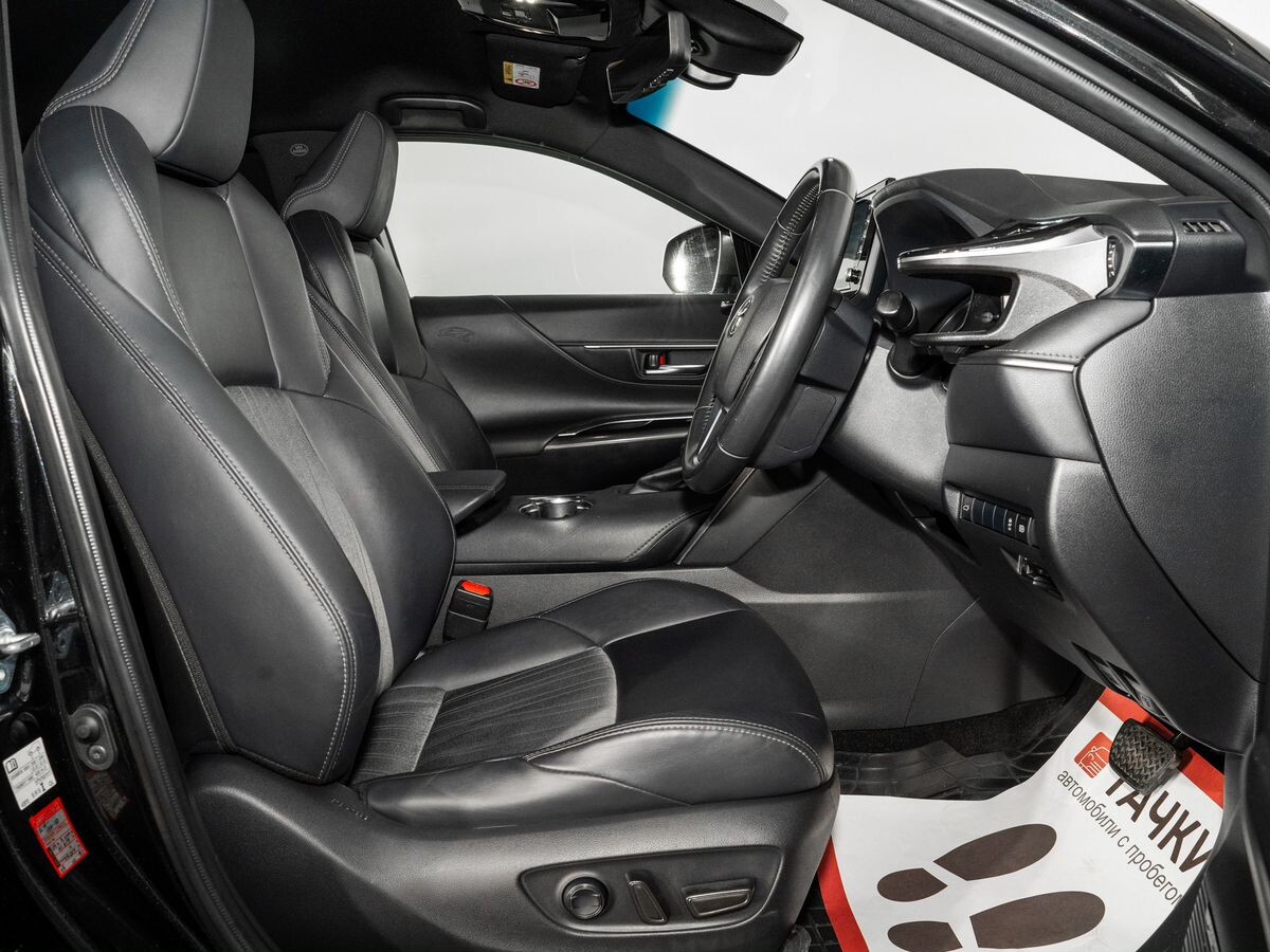 Toyota Harrier 2020 - фото автомобиля
