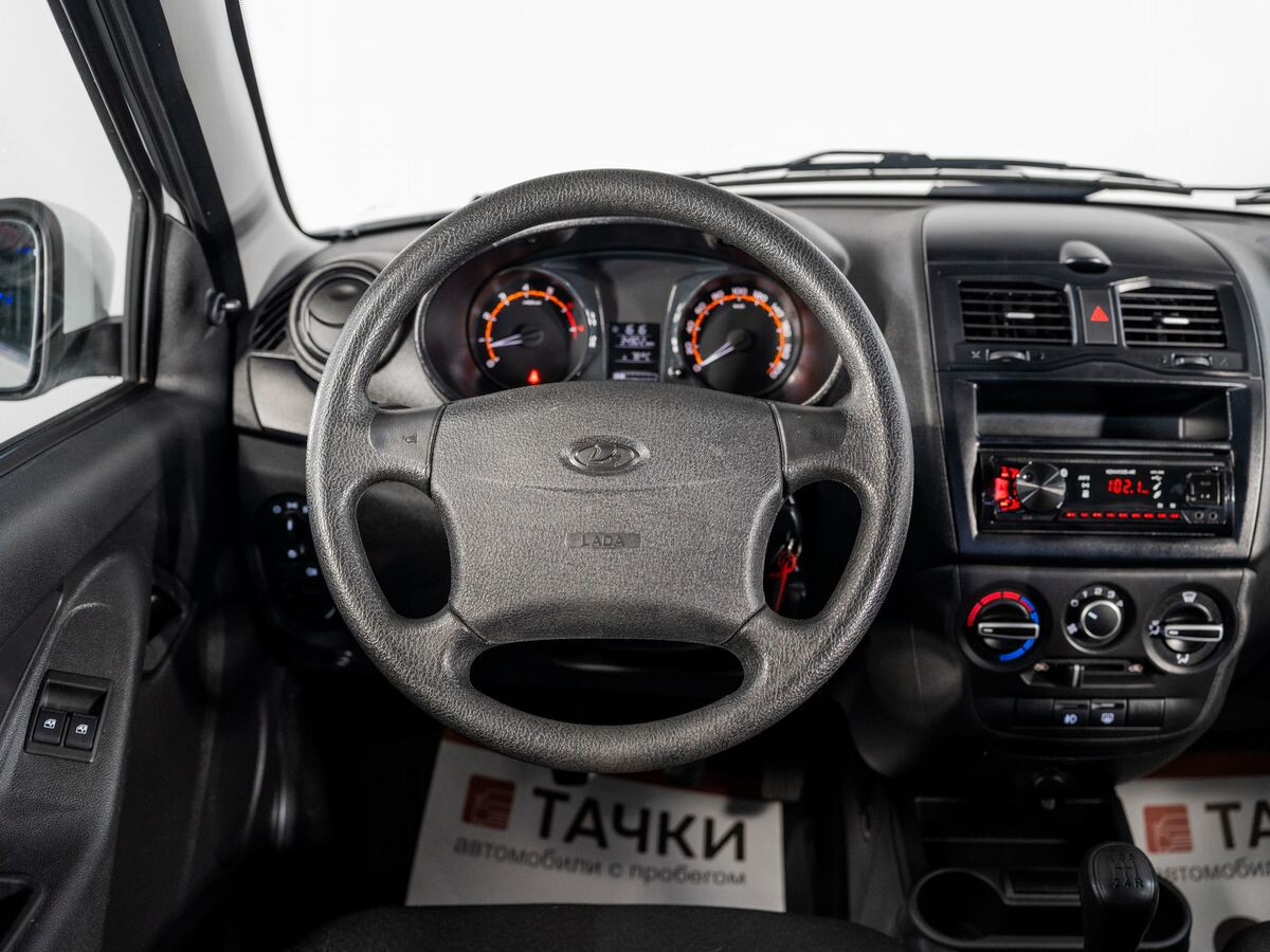 Лада Гранта 2024 - фото автомобиля