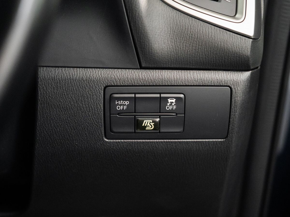 Mazda Axela 2016 - фото автомобиля