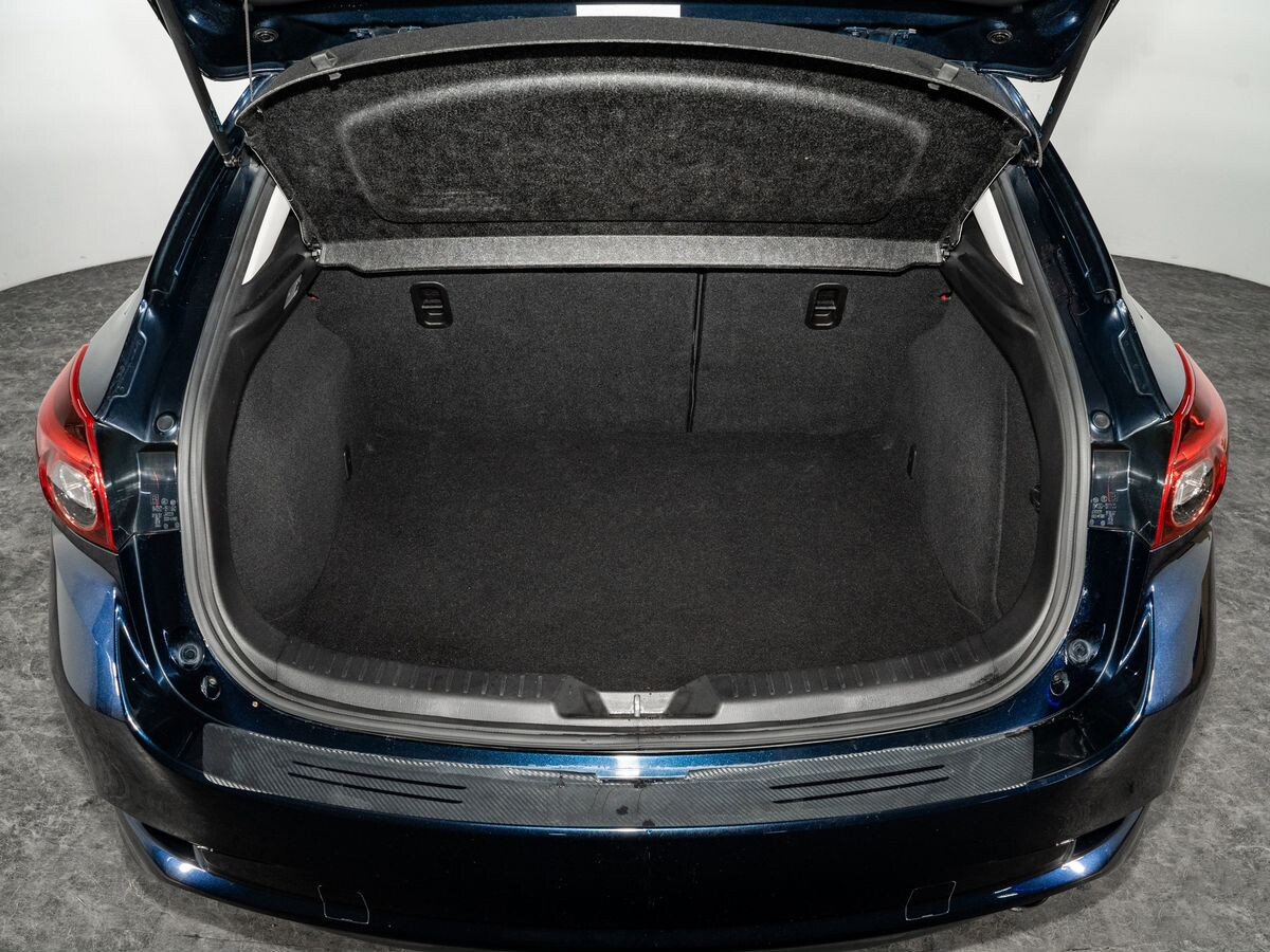 Mazda Axela 2016 - фото автомобиля