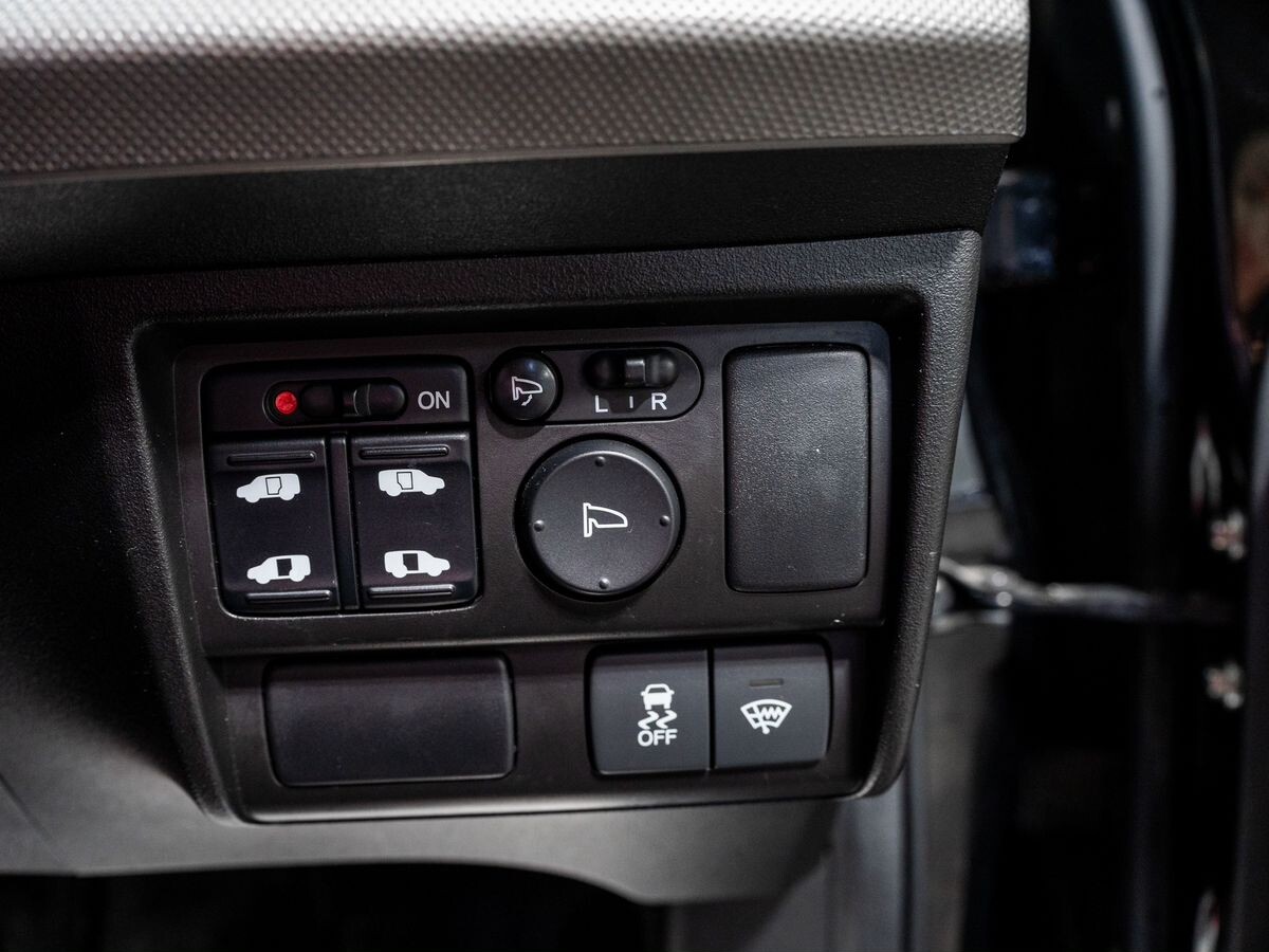 Honda Freed 2014 - фото автомобиля