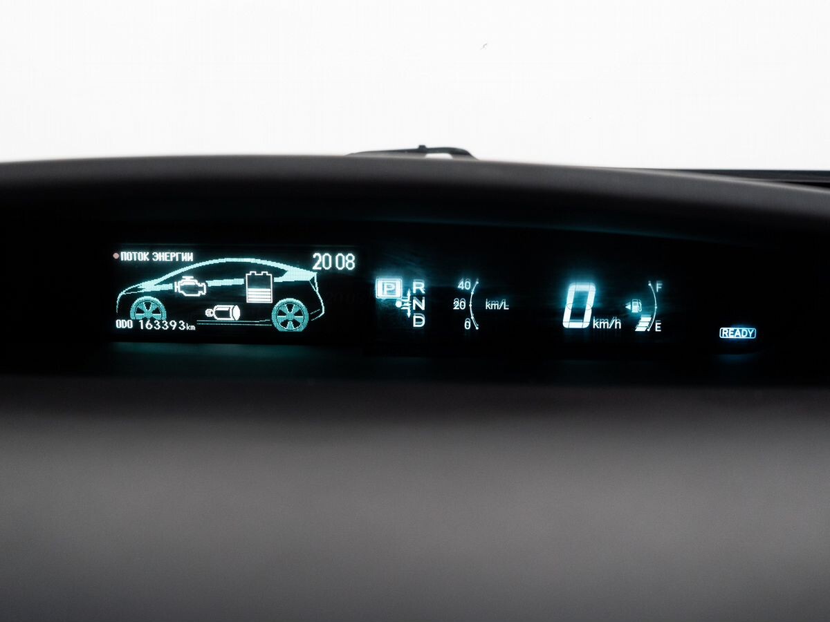 Toyota Prius 2010 - фото автомобиля