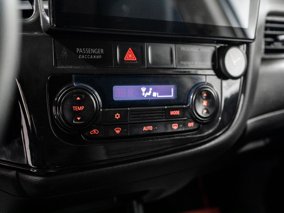 Mitsubishi Outlander 2013 - фото автомобиля