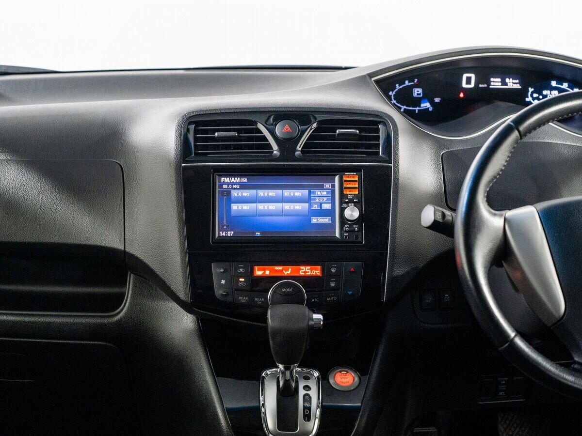 Nissan Serena 2015 - фото автомобиля