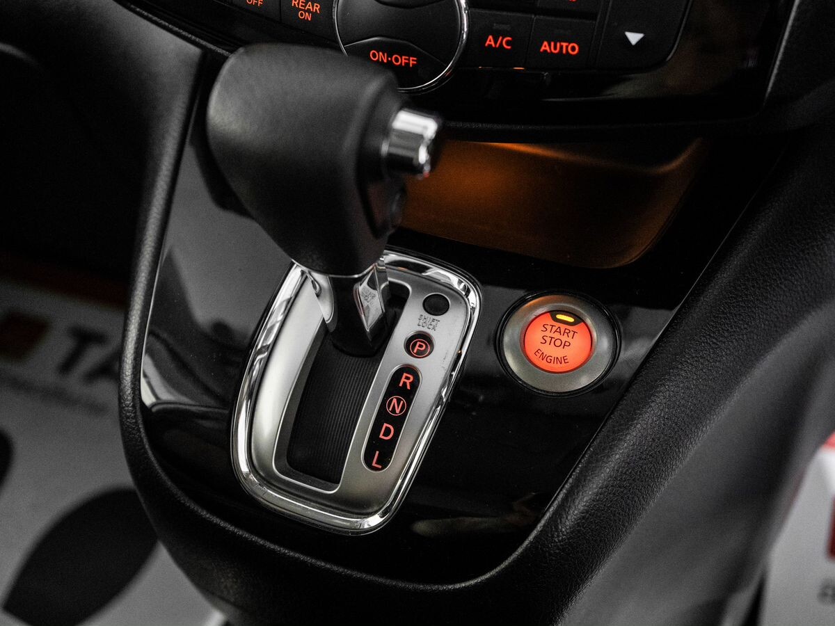 Nissan Serena 2015 - фото автомобиля