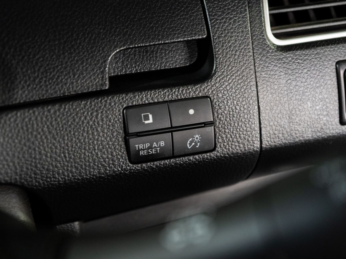 Nissan Serena 2015 - фото автомобиля