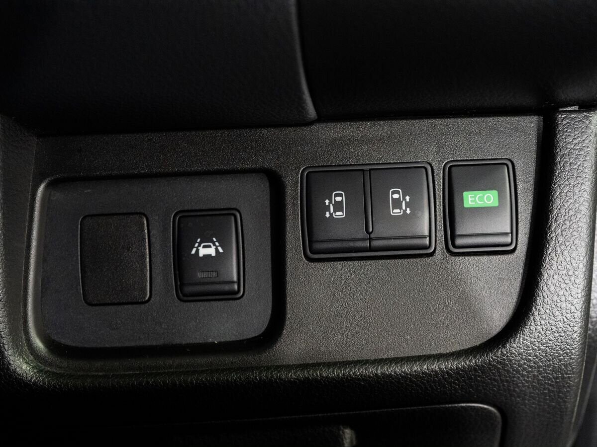 Nissan Serena 2015 - фото автомобиля