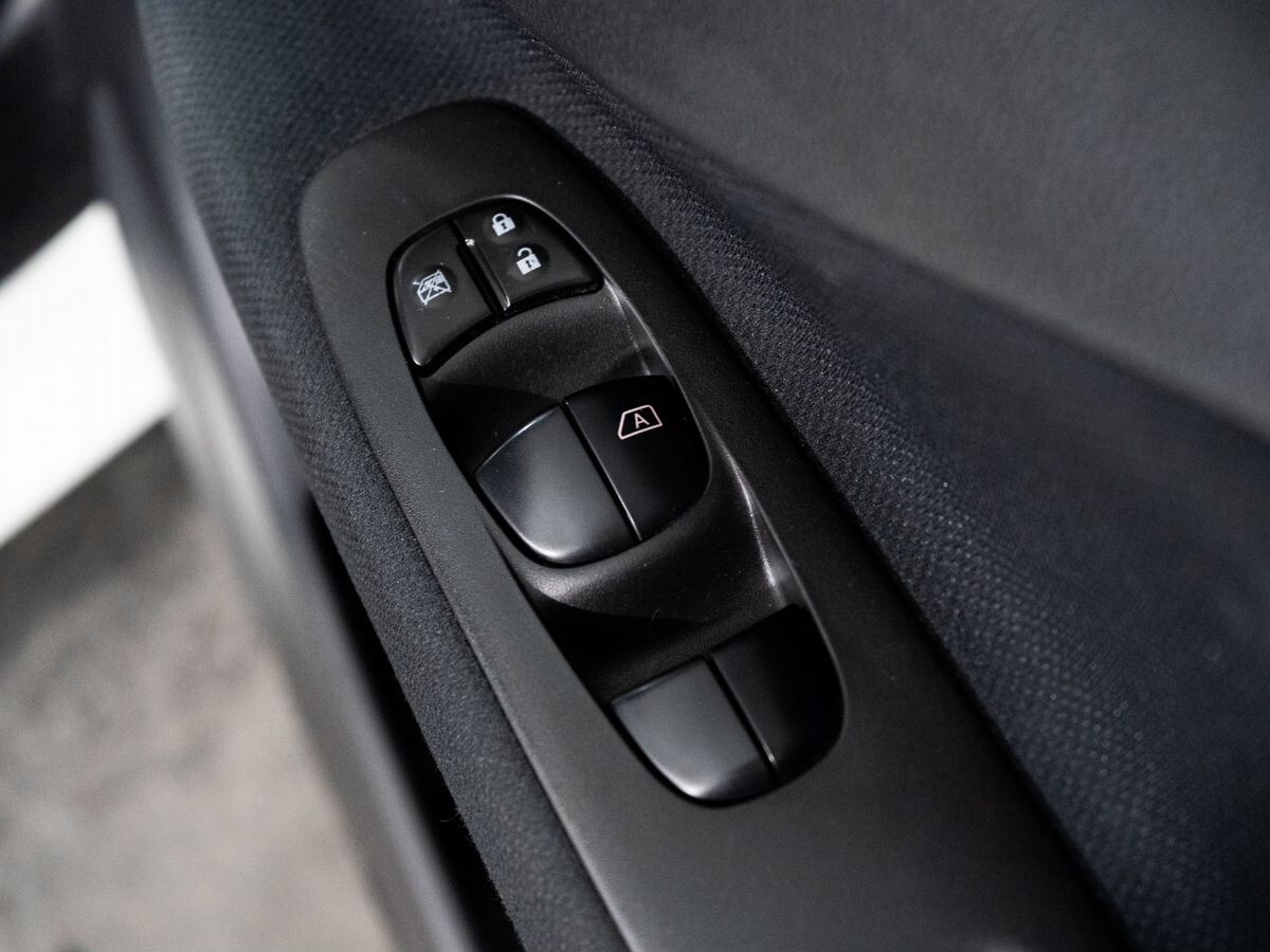 Nissan Serena 2015 - фото автомобиля