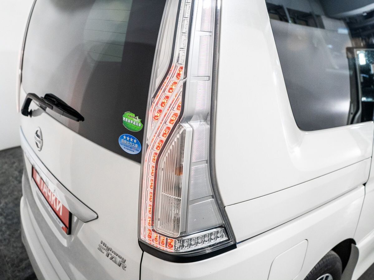 Nissan Serena 2015 - фото автомобиля