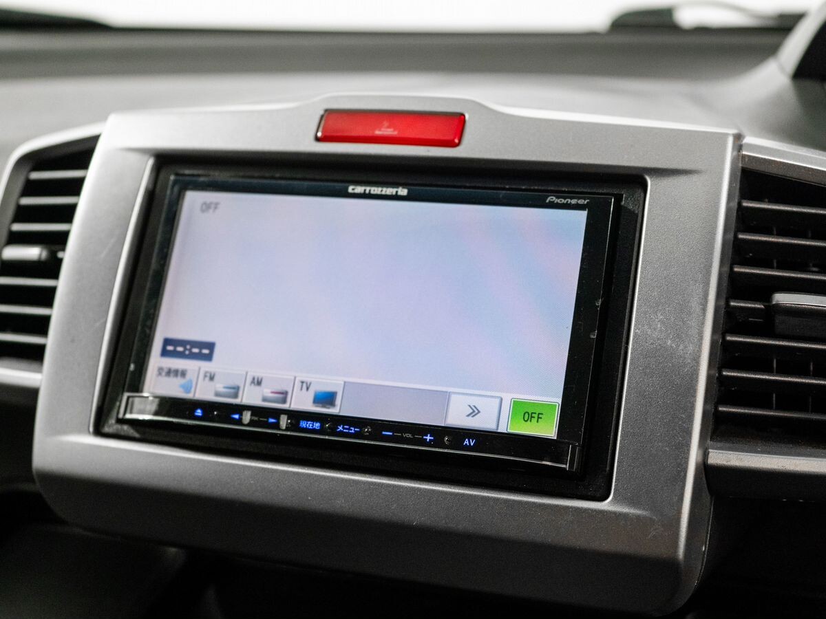 Honda Freed Spike 2012 - фото автомобиля