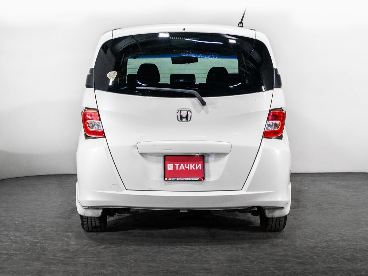 Honda Freed Spike 2012 - фото автомобиля