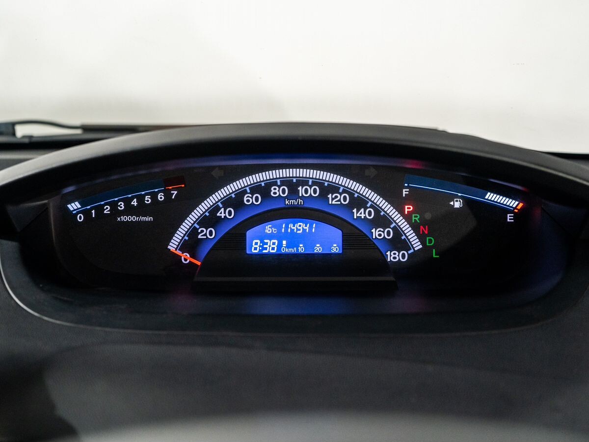 Honda Freed Spike 2012 - фото автомобиля
