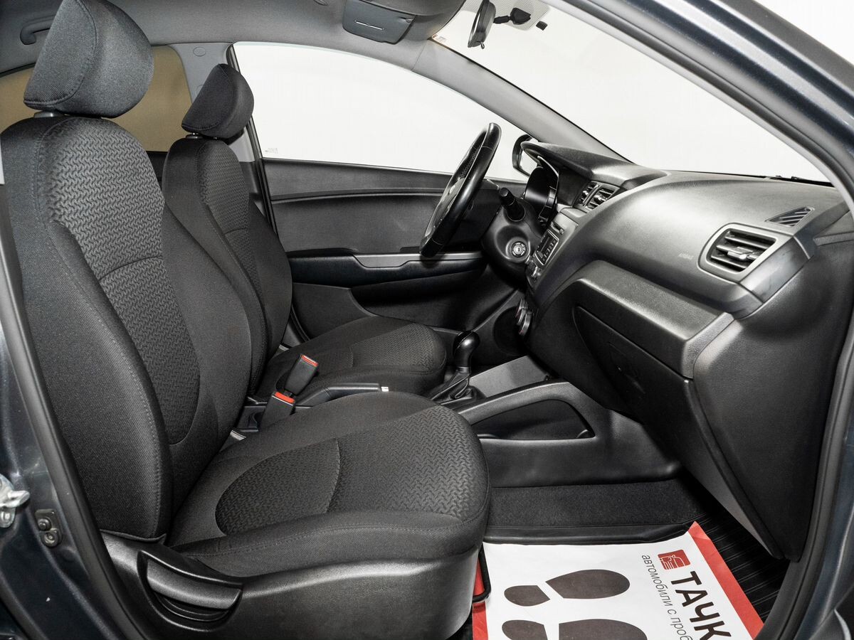 Kia Rio 2017 - фото автомобиля