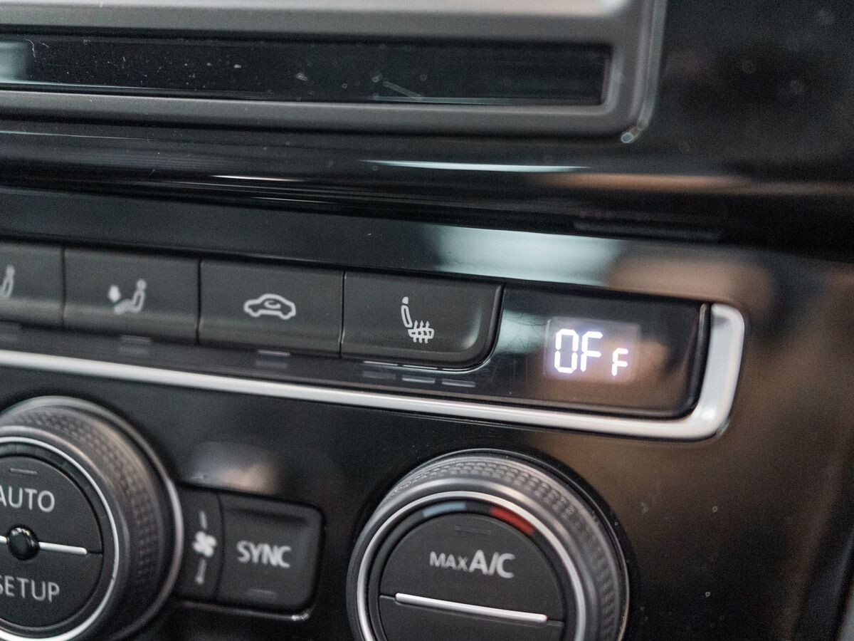 Volkswagen Golf 2014 - фото автомобиля
